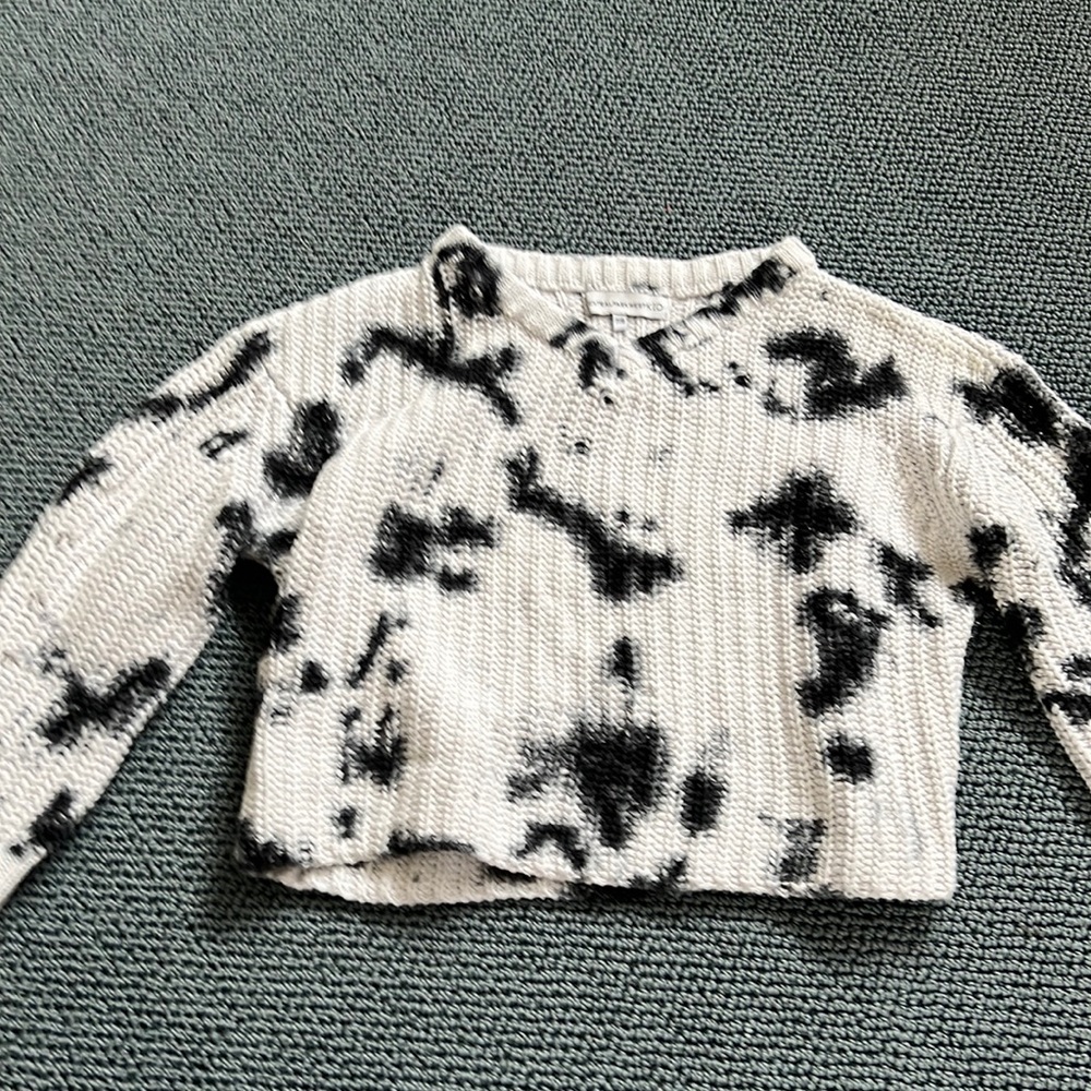 Girls Central Park west kids white/blk vneck knit size 7/8